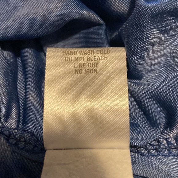 Women’s top, by Roz & Ali. Size 1X. - Picture 6 of 7